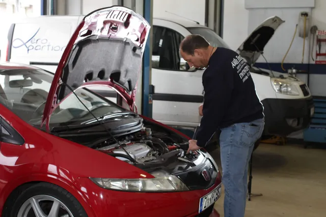 Autotech — φωτογραφία συνεργείου