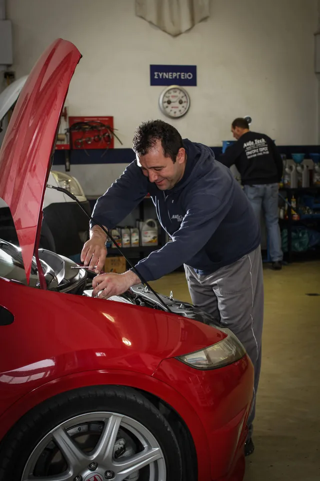 Autotech — φωτογραφία συνεργείου
