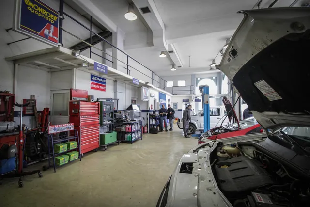 Autotech — φωτογραφία συνεργείου