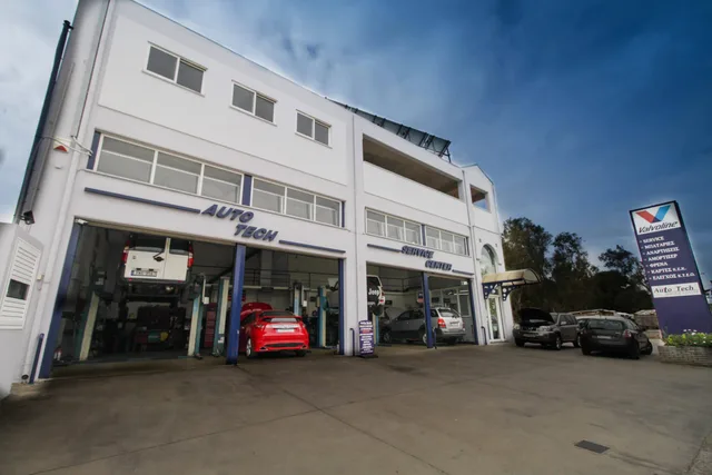 Autotech — φωτογραφία συνεργείου